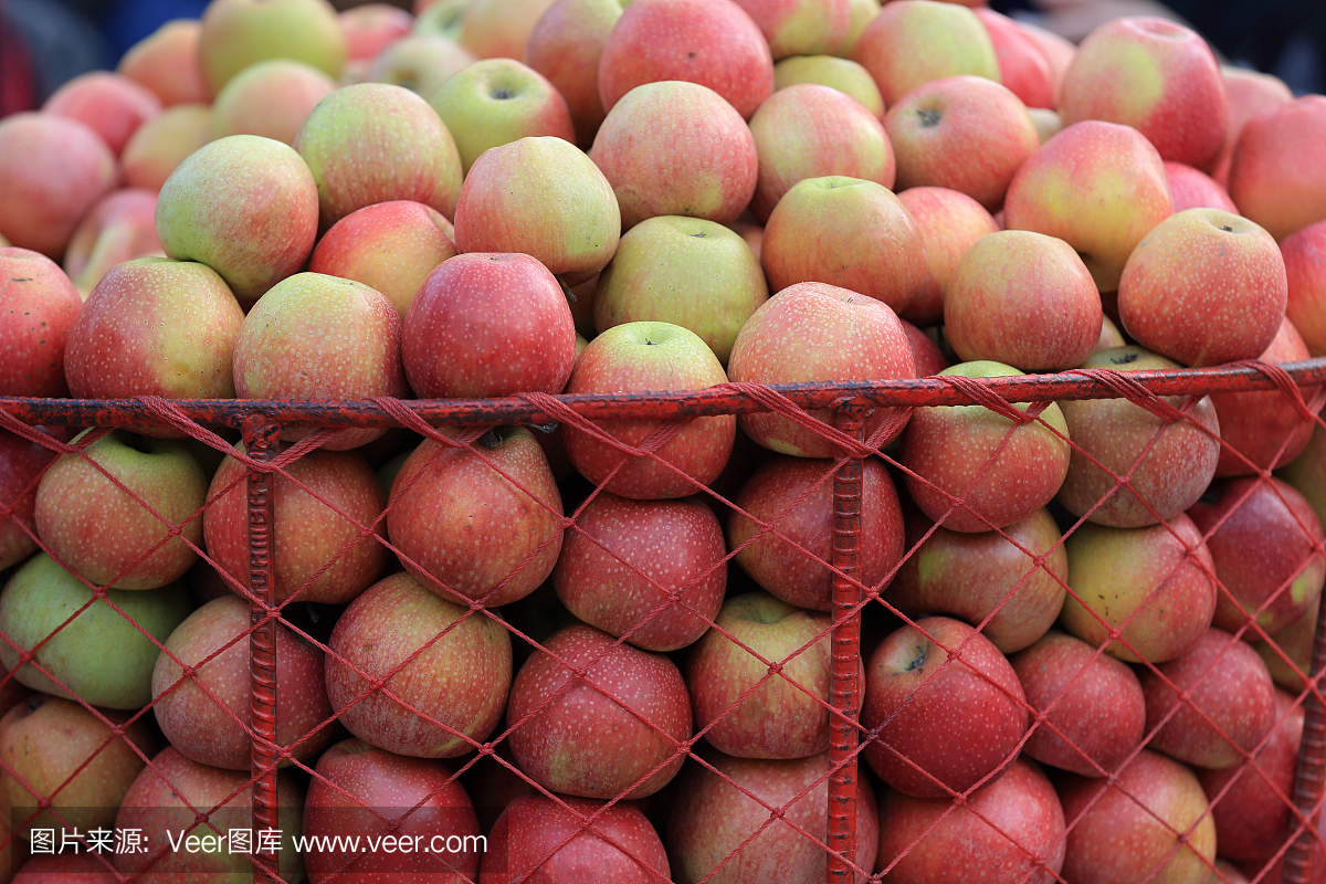 尼泊尔街头商店出售的新鲜印度苹果